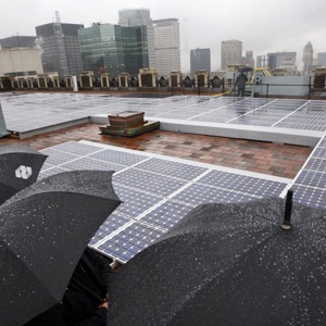 不怕下雨的新型太陽能電池板